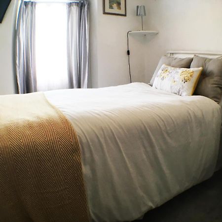 Hillside Bed And Breakfast 크레디톤 외부 사진