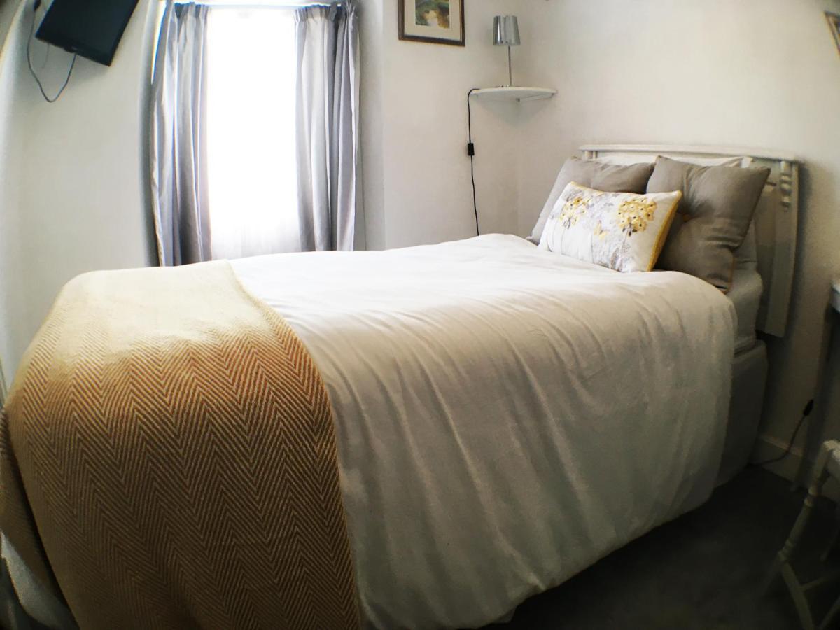 Hillside Bed And Breakfast 크레디톤 외부 사진